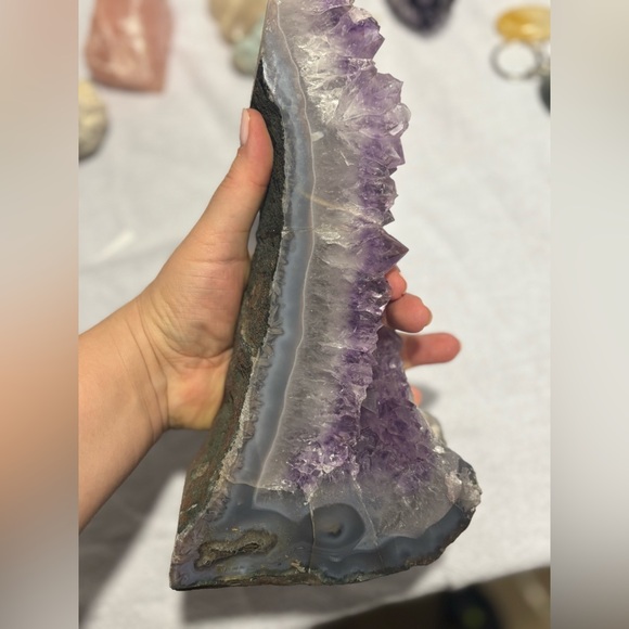 Large Amethyst Crystal chunk  beautiful crystal for decor or energy clearing - Picture 3 of 5